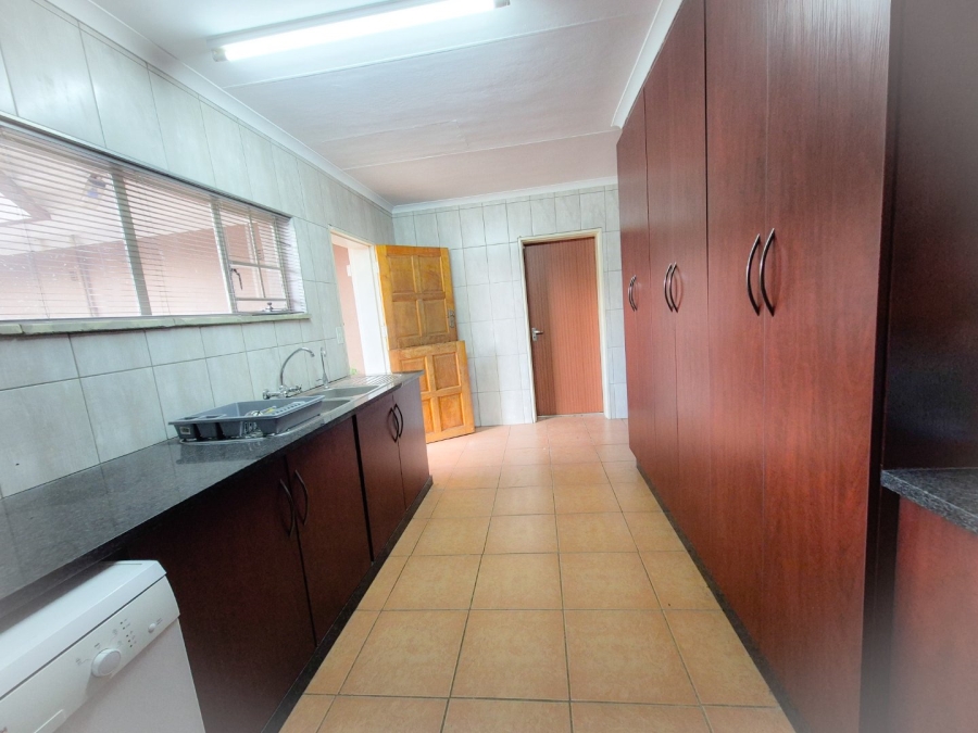 4 Bedroom Property for Sale in Roodia Free State
